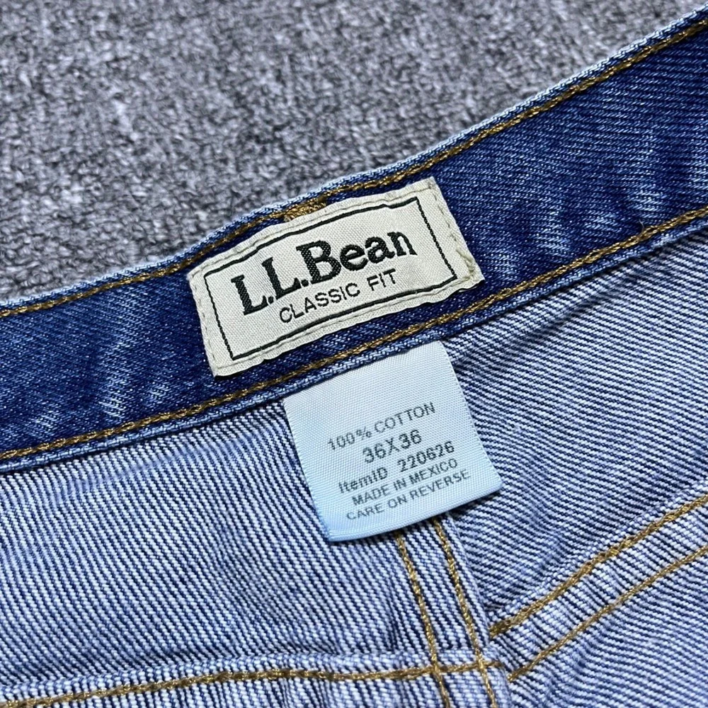 L.L. Bean Classic Fit Jeans 36x36 Blue Denim Straight Leg Mens Pants